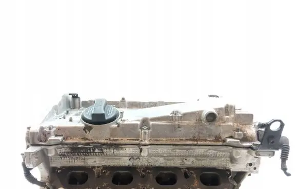 Volkswagen PASSAT B5 Engine head 058103373D