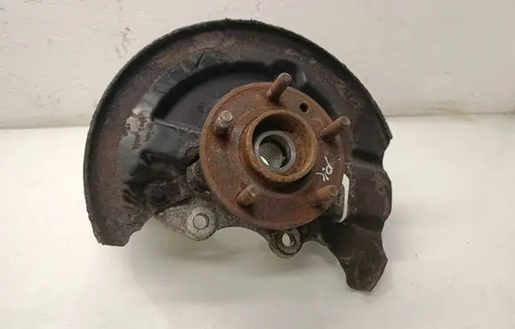 Volvo V40 Front wheel hub 