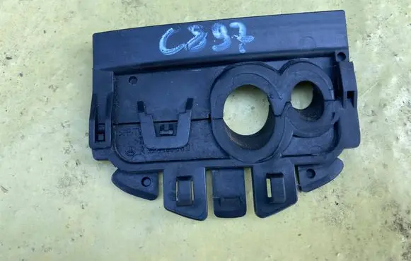 Mercedes-Benz C AMG W204 Other engine bay part A2049930301 A2049980201