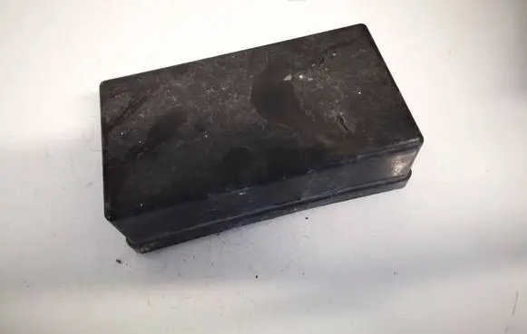 Nissan Almera Tino Fuse box cover 