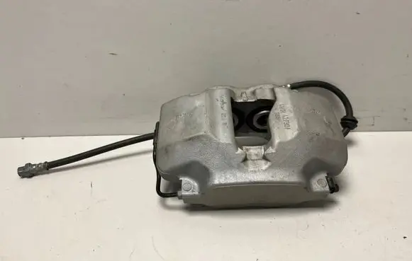 BMW X6 G06 Front brake caliper 6885839 6883484