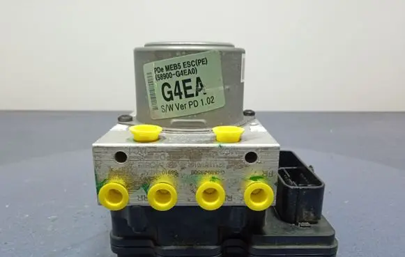 Hyundai i30 ABS Pump 58910-G4EA0