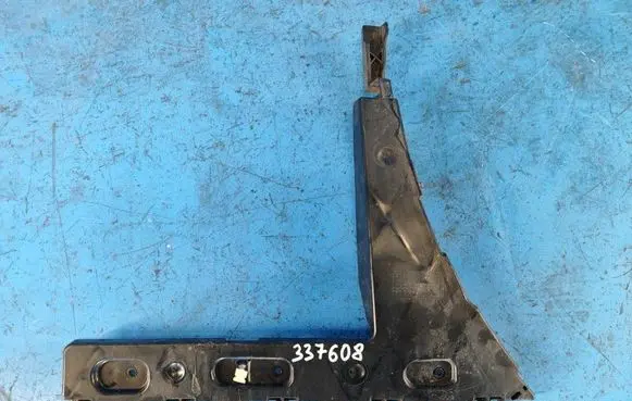 Ford Expedition Rear bumper mounting bracket JL1Z17D943A