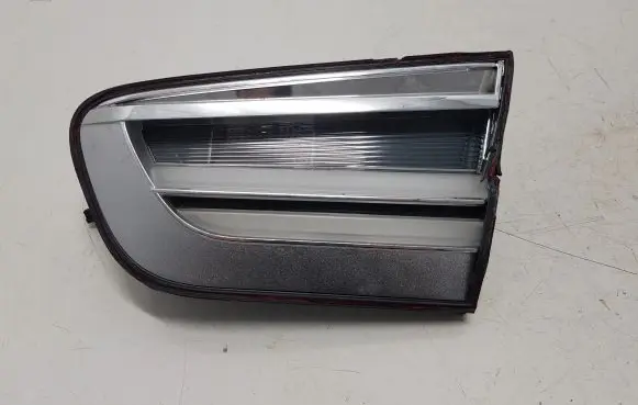 BMW 1 F20 F21 Tailgate rear/tail lights F03602000