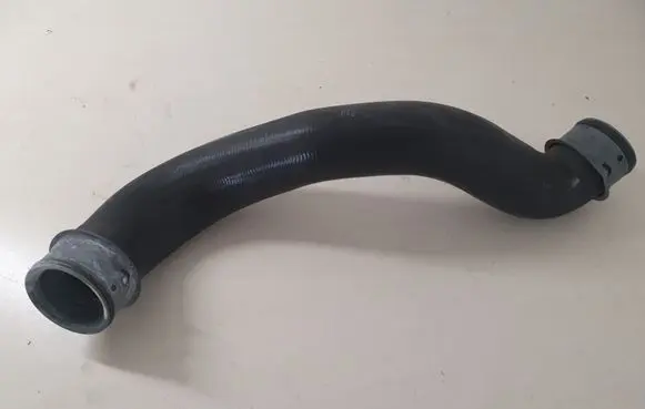Mercedes-Benz E W212 Engine coolant pipe/hose A2045011582