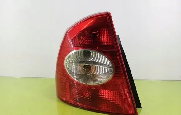 Ford Focus Rear/tail lights 5M5113405B