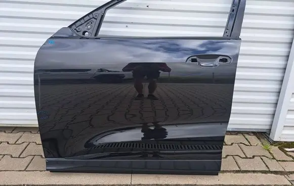 Audi Q6 e-tron Front door