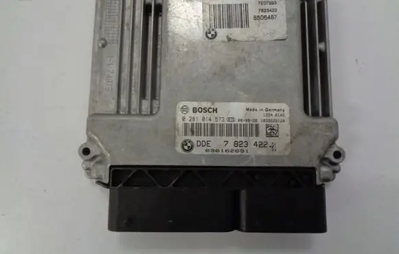 BMW 1 E81 E87 Engine control unit/module 0281014573
