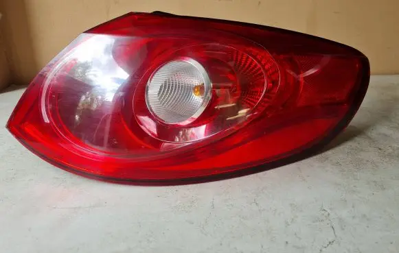 Volkswagen PASSAT CC Rear/tail lights 27098002