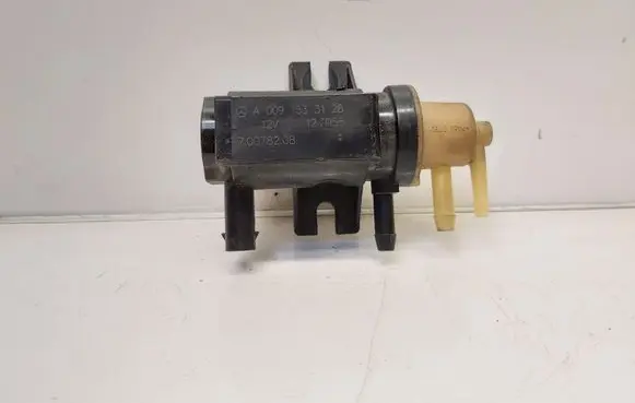 Mercedes-Benz C W204 Vacuum valve A0091533128