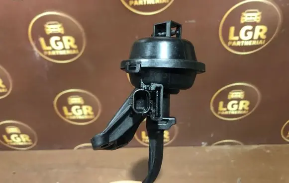 Opel Astra H Vacuum valve 
