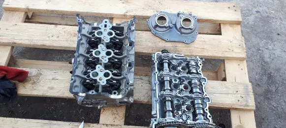 Audi A4 S4 B9 Engine head 06M103403AF 06M103469H
