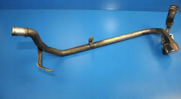 Land Rover Discovery 3 - LR3 Engine coolant pipe/hose
