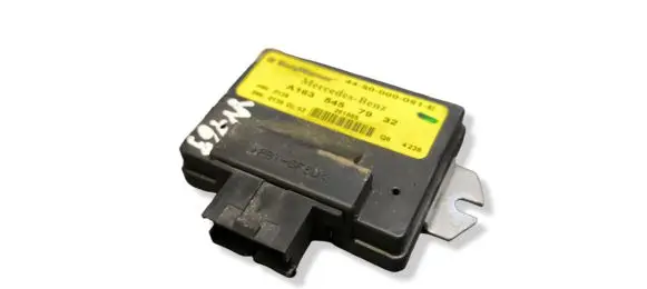 Mercedes-Benz ML W163 Transfer box differential control unit A1635457932 4450000051E 261885