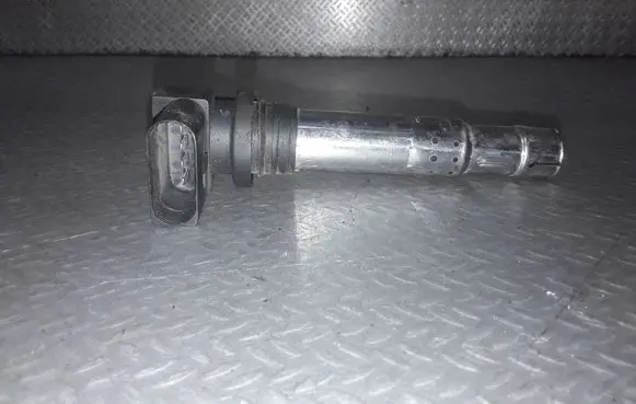 Volkswagen Golf IV High voltage ignition coil 036905715A