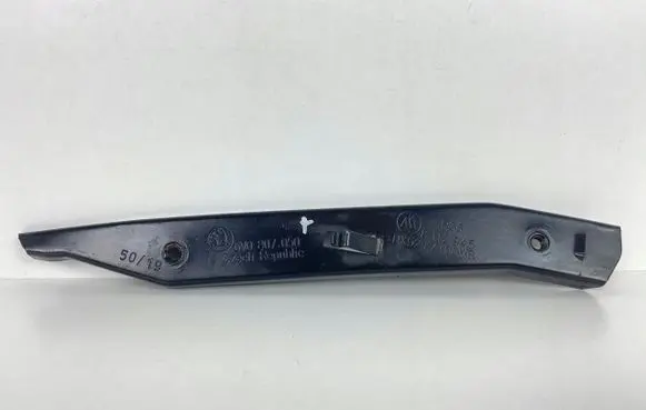 Skoda Fabia Mk3 (NJ) Front bumper mounting bracket 6V0807050