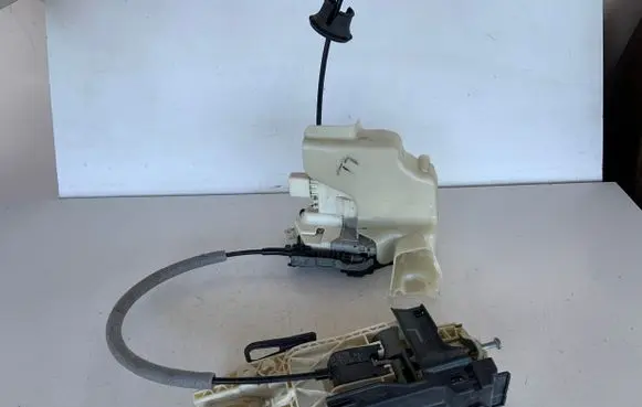 Audi TT TTS RS Mk3 8S Front door lock 8X1837015B 8S8837349 8S0837885