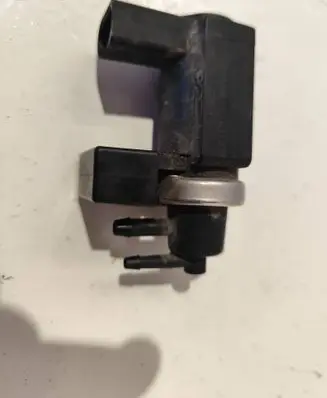 Audi A4 S4 B7 8E 8H Turbo solenoid valve 4F0906628 04T324 72290308