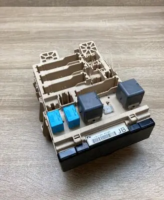 Lexus RX 450H Fuse module 052305 9098702025