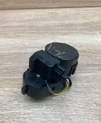 BMW X3 E83 Air flap motor/actuator 6934823 WITHPLUG