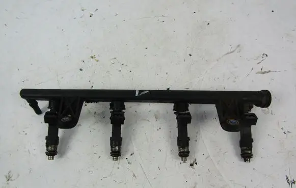 Dacia Logan I Fuel main line pipe 