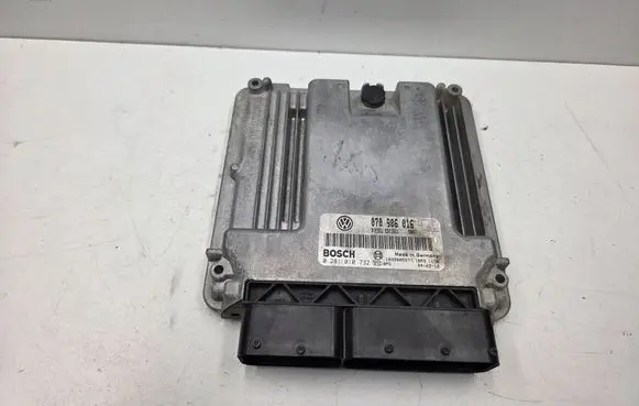Volkswagen Touareg I Engine control unit/module 070906016 0281010732 1039S05333