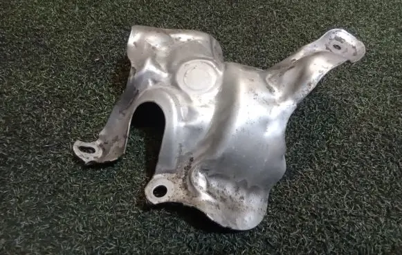 Renault Trafic III (X82) Heat shield in engine bay 140132737R