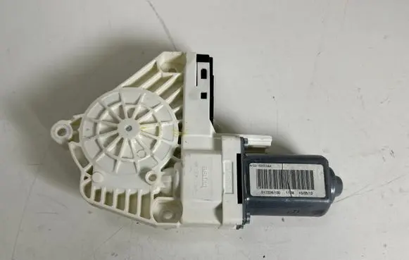 Land Rover Discovery 4 - LR4 Front door window regulator motor AH2215B553AA