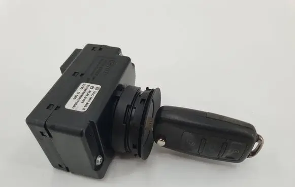 Volkswagen Touareg I Ignition lock 3D0905865E