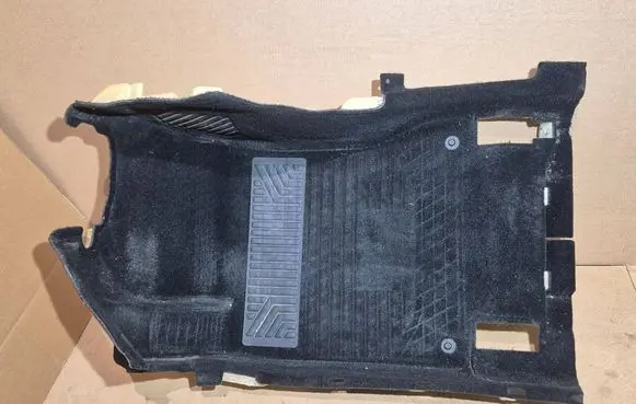 Mercedes-Benz B W246 W242 Front floor carpet liner A2466800140 0005516994 YAP364611N01