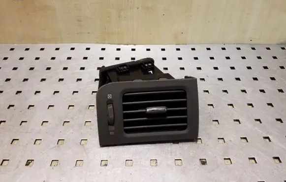 Nissan X-Trail T31 Dashboard side air vent grill/cover trim 68761JG00B 68761JG40B