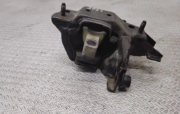 Skoda Fabia Mk1 (6Y) Engine mount bracket