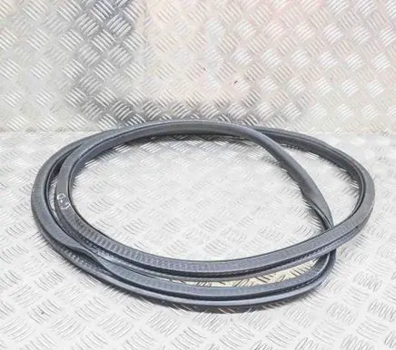 Fiat 500X Rubber seal rear door B386