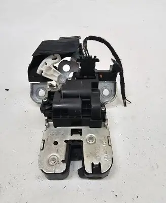 Audi A4 S4 B8 8K Tailgate/trunk/boot lock/catch/latch 8R0827505 22232401