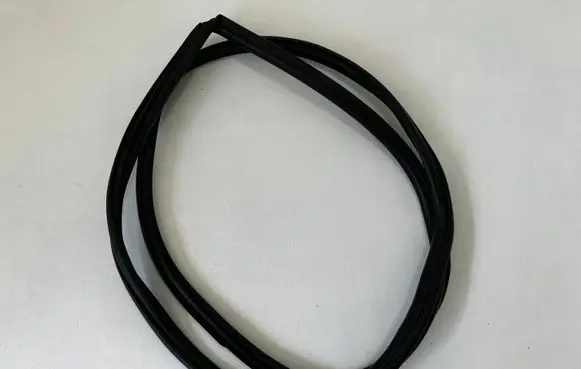 Toyota Auris E180 Front door rubber seal