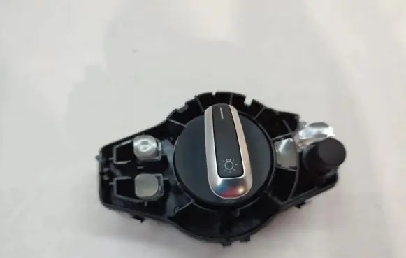 Volkswagen Touareg II Light switch 7P6941431AB