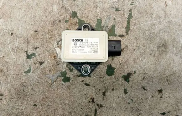 Audi A6 S6 C6 4F ESP acceleration yaw rate sensor 4F0907637A 0265005776
