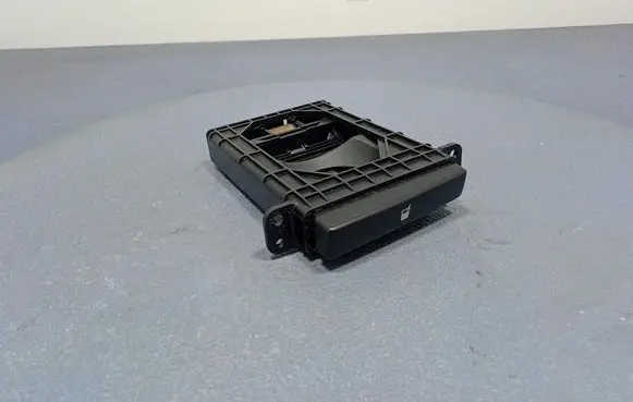 Toyota Avensis Verso Glove box MT3509