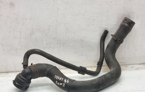Volkswagen PASSAT B6 Engine coolant pipe/hose 6Q0122291E