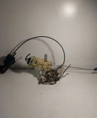 Toyota Yaris Front door lock (next to the handle) 
