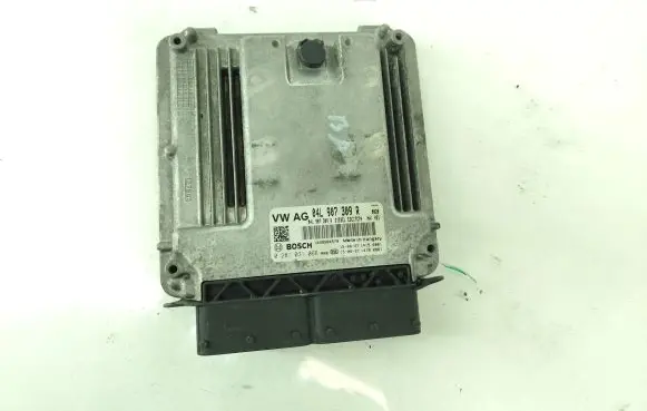 Volkswagen PASSAT B8 Engine control unit/module 04L907309R 281031066
