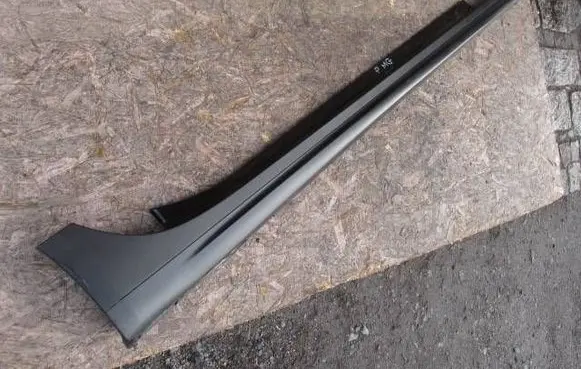 Maserati Ghibli Foot area side trim 2FD1002865421 0286542