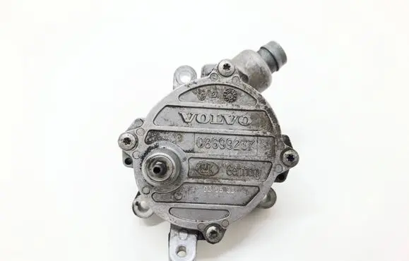 Volvo V70 Vacuum pump 08699237