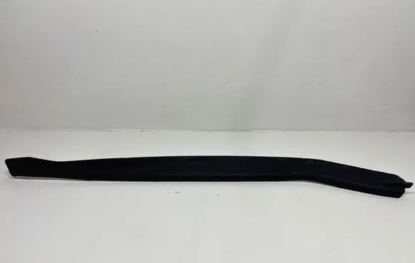 Volkswagen Golf Plus Other front door trim element 5M0837381B