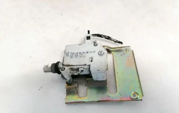 Seat Cordoba (6K) Central locking motor 6k0810773 3b0959781b