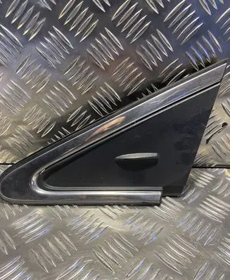 Toyota Avensis T270 Front door trim (molding) 6011805021