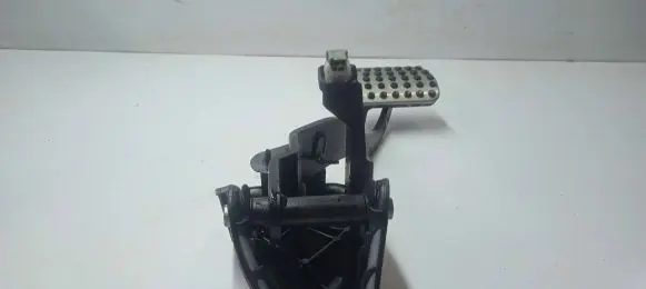 Mercedes-Benz ML W166 Brake pedal A1662900301