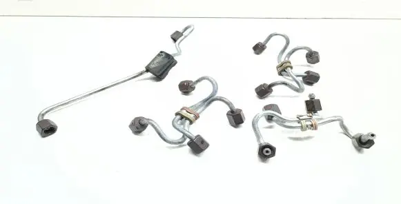BMW 3 E92 E93 Fuel injector supply line/pipe 