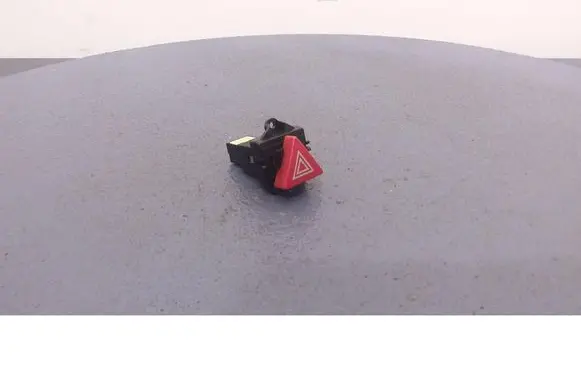 Audi A2 Hazard light switch 8Z0941509A