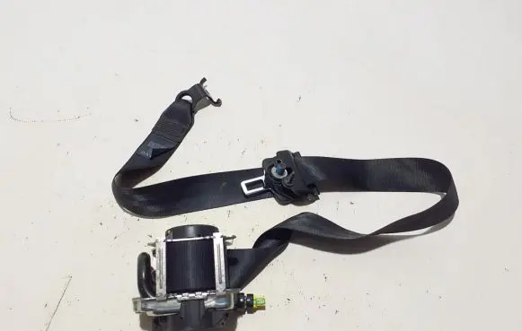Volvo XC40 Front seatbelt 32353406